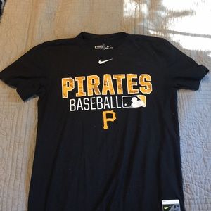 Pittsburgh Pirates size Small NIKE dri-fit